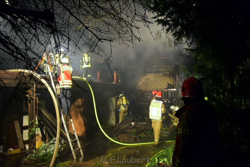 Grossfeuer Einfamilienhaus Siegburg Muehlengrabenstr P0199.JPG - Miklos Laubert